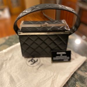 🌹SOLD🌹Chanel  Lambskin Quilted Box Bag